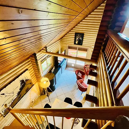 Maison Atypique, Parc Arbore, 3 Holiday home