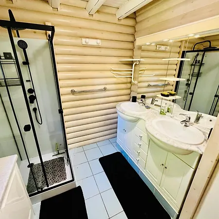 Holiday home Maison Atypique, Parc Arbore, 3 *